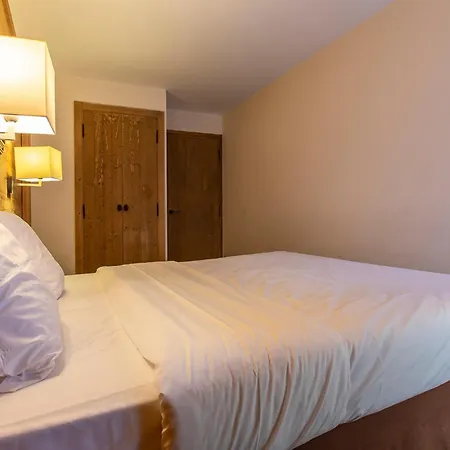 Дом отдыха Les Du Forum - 1850 Куршевель