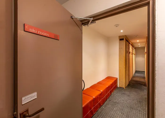 Les Du Forum - 1850 كورشوفيل